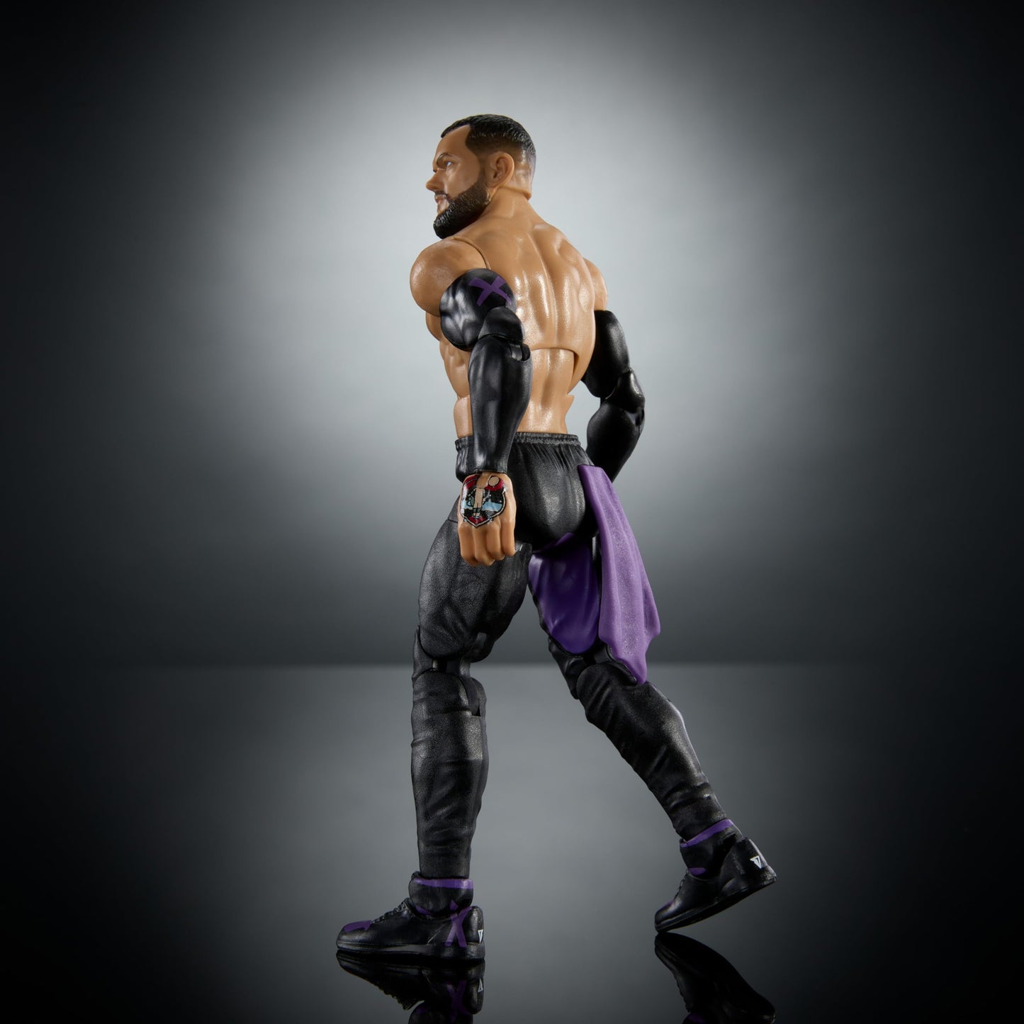 Mattel WWE Elite Action Figure & Accessories, 6-inch Collectible Finn Balor with 25 Articulation Points, Life-Like Look & Swappable Hands, HTX33